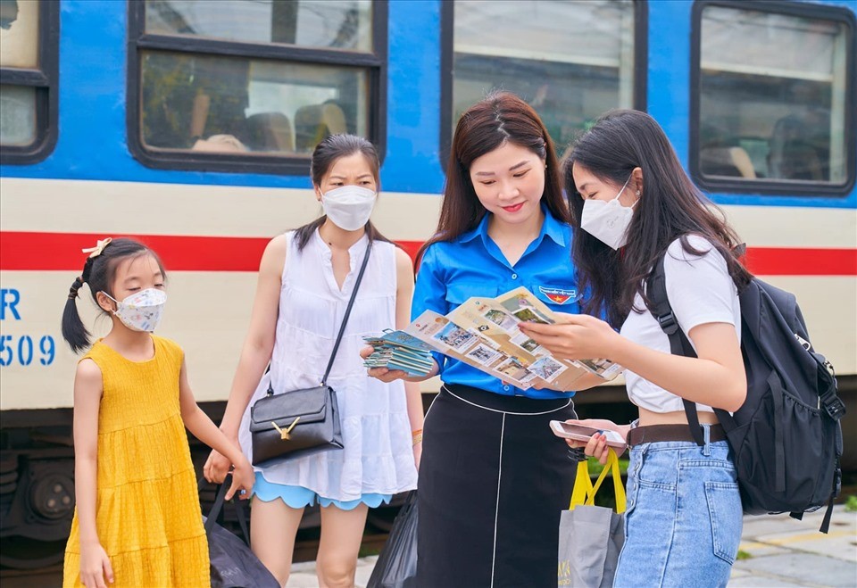 Hai Phong launches a free walking tour for the first time